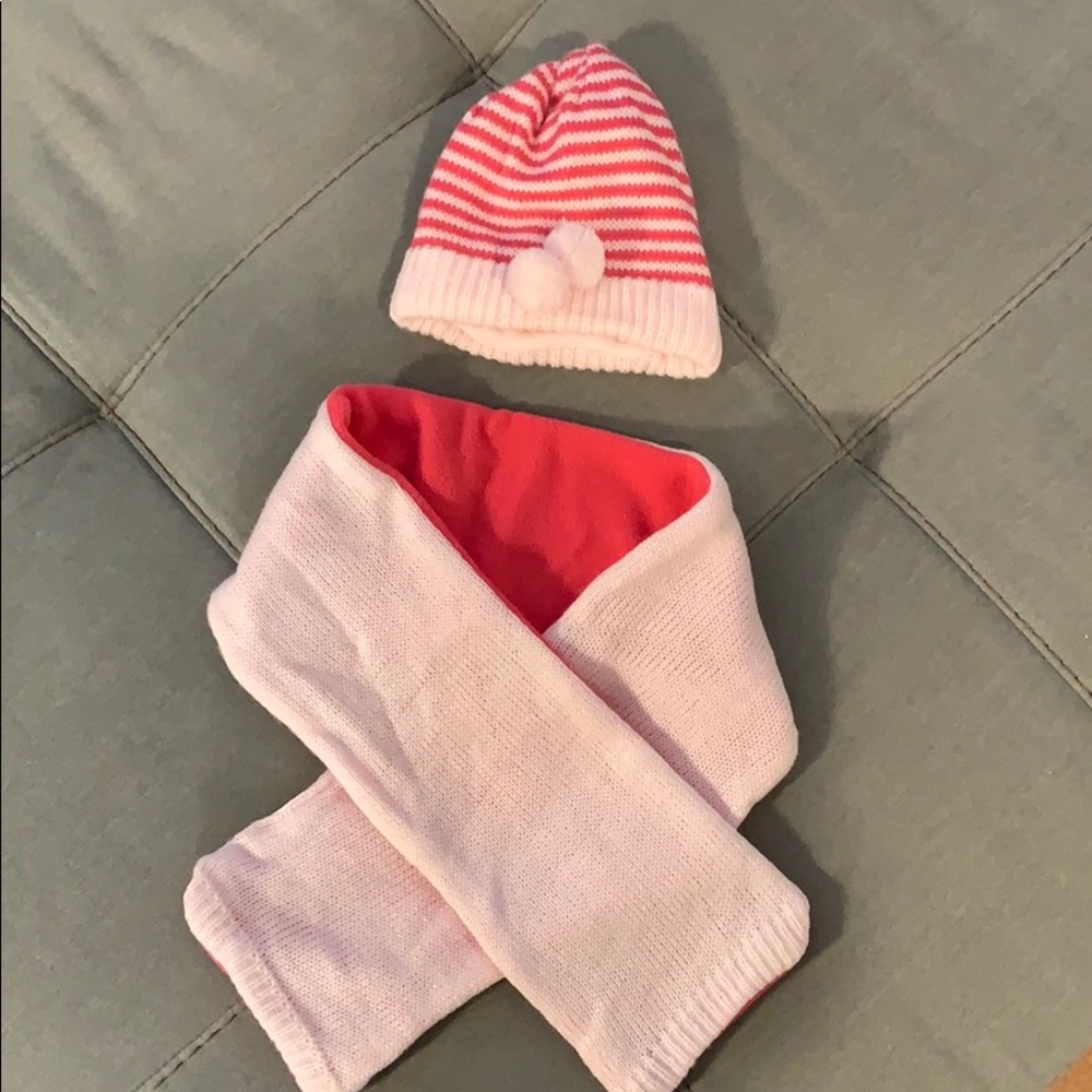 Baby girl winter scarf and hat